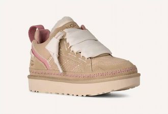 UGG Womens Lowmel Meadow Shoes In Sand Castle