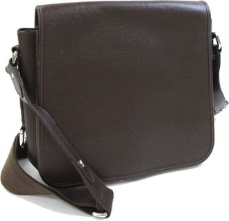 Louis Vuitton Taiga Brown Grizzly Taiga Leather Handbag Shoulder Bag (Pre-Owned)