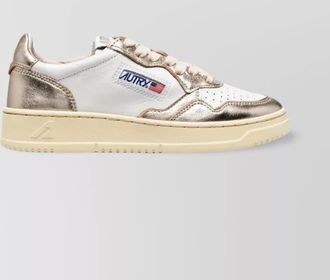 Autry medalist low woman leather sneakers