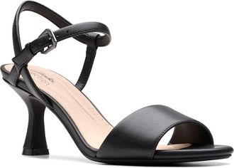 Clarks Evalynne May Leather Pump