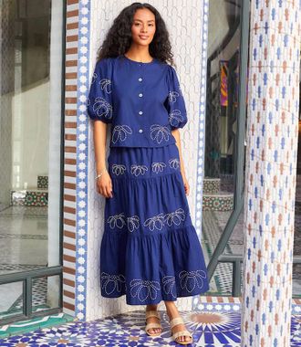 Karen Kane Emely Embroidered Puff Sleeve Shirt In Navy