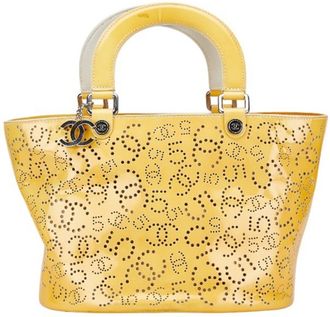 Chanel Yellow Patent Leather Handbag Tote Bag (Pre-Owned)