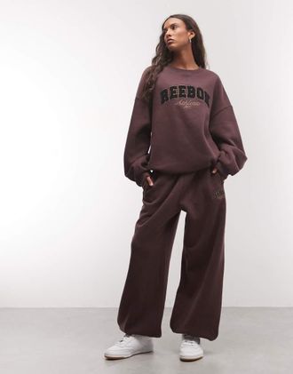Reebok Elevated Athletic jogger relaxed con fondo aperto marrone