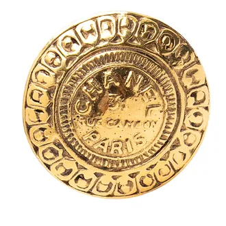 Chanel Pre-owned Womens Gold Plated 31 Rue Cambon Round Brooch - Beige - One Size