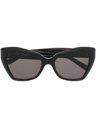 Balenciaga monogram-plaque butterfly sunglasses - Black