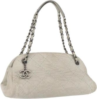 Chanel Pre-owned Shoulder Bags, female, Gray, Size: ONE SIZE Pre-owned Leather Shoulder Bag