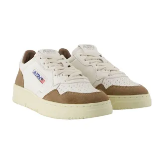 Autry Womens Medalist Sneaker White Leather