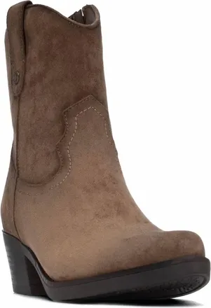 Refresh Womens Italian Western Suede Ankle Booties In Taupe