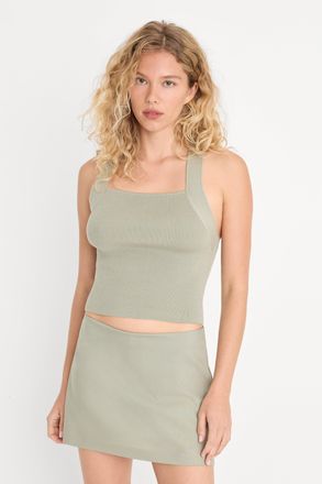 Good American Womens The Rib Strappy Tank Top | Mosswell, Size Medium | Good American by Khlo&Egrave; Kardashian