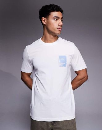 Boss Orange by Hugo Boss T-shirt bianca con stampa sul petto-Bianco