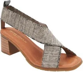 Andr&eacute; Assous Naira Featherweights Sandal in Black/Beige at Nordstrom Rack, Size 10