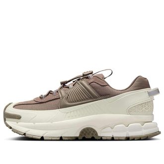 Nike (WMNS) Nike Air Zoom Vomero Roam Light Bone Mink Brown HQ2181-006