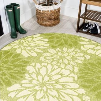 Jonathan Y Designs Zinnia Modern Floral Textured Weave Indoor/Outdoor Round Area Rug in Green/cream at Nordstrom, Size 5Ft 0In X 5Ft 0In