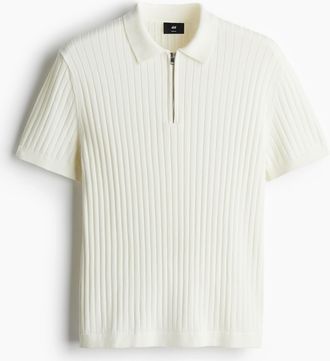 H&M Poloshirt aus Rippstrick in Slim Fit - Cremefarben