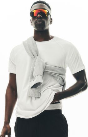 Alo Vapor Crewneck Short Sleeve Top in White, Size: Medium