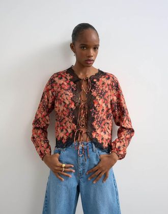 Topshop Blusa a fiori allacciata sul davanti con dettaglio in pizzo-Nessun colore