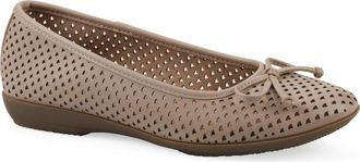 White Mountain Carris Perforated Ballet Flat in Natural/Smooth at Nordstrom Rack, Size 10