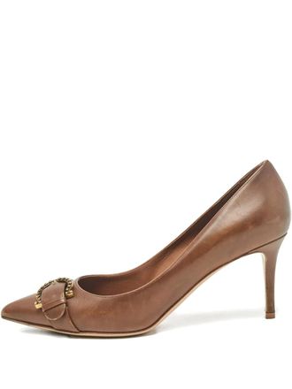 Ferragamo Leren pumps met gesp - Bruin