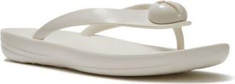 FitFlop Iqushion Glossy Flip-Flops in Cream at Nordstrom, Size 10