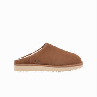 UGG Mens Classic Slip On Slippers In Chestnut
