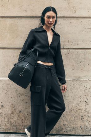 Alo | Scholar Knit High-Waist Cargo Pants in Black, Size: Large