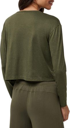 Travis Mathew Celestia Long Sleeve Performance T-Shirt in Heather Grape Leaf at Nordstrom, Size X-Small