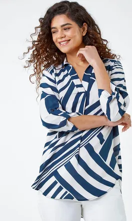 Roman Linear Print V-Neck Pleat Front Tunic Top