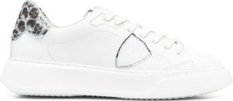 Philippe Model logo-patch low-top sneakers - women - Calf Leather/Calf Leather/Fabric/Rubber - 36 - White