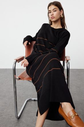 Trendyol Modest Dames Zwart Gestreept Maxi Lang Casual Recht Modest Jurken