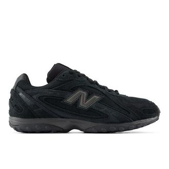 New Balance Unisex 204L en Negro/Gris, Cuero, Talla 37.5