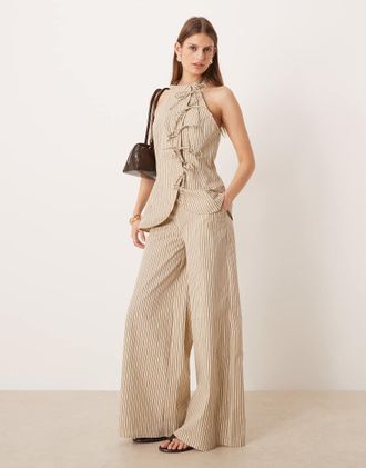 Glamorous Pantaloni a righe bianchi e blu con fascia in vita spessa in coordinato-Multicolore