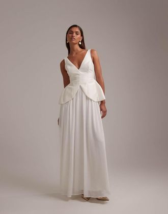Asos Vestito lungo color avorio con gonna a ruota e corpino strutturato-Bianco