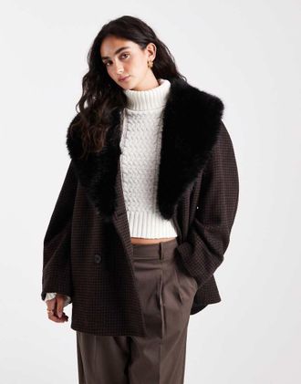 Asos Cappotto doppiopetto oversize in misto lana a quadri heritage con colletto in pelliccia sintetica-Nero