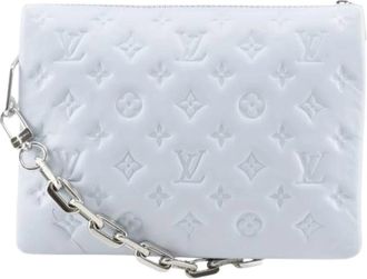 Louis Vuitton Pre-owned Coussin PM Monogram Embossed Lambskin Schoudertas - Dames - Vintage Clutch - Blauw - ONE Size - Leer - Vintage