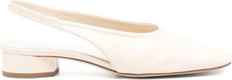Aeyde Pumps met 35mm bandje aan de achterkant - Dames - Pumps - Wit - 39 1/2 EU - Leer - Schoenen