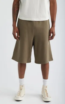 Elwood Pleated Baggy Organic Cotton Graphic Sweat Shorts in Brown at Nordstrom, Size Xx-Large