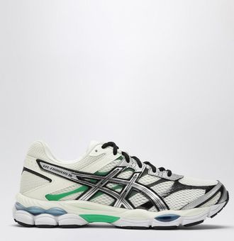 Asics Gel-Cumulus 16 sneakers in Ivory/Pure Silver