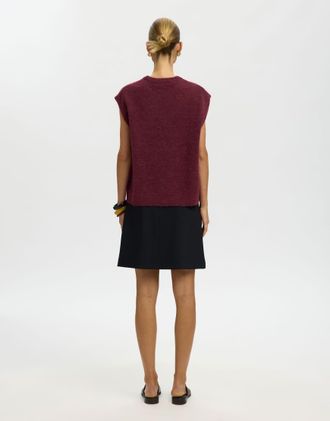 Selected Lulu canotta lavorata a maglia in denim, vestibilit&agrave; comoda, girocollo, rossa-Rosso
