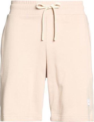 Shoe BOTTOMWEAR - Shorts & Bermuda Shorts sur YOOX.COM