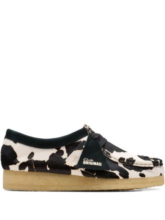Clarks Wallabee Cow Print HairOn sandals - women - Calf Leather/Rubber/Calf Leather - 3.5 - Black
