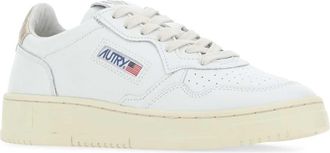 Autry Womens White Leather Medalist Sneakers Ll06