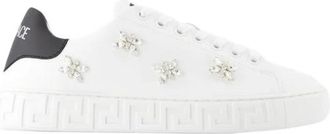 Versace Embellished Medusa Studded Leather Sneakers - Dames - Sneakers - Wit - 41 EU - Leer - Schoenen