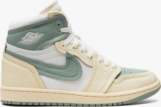 Nike Jordan Womens Air Jordan 1 Sneaker In Legend Sand/jade Smoke-Sail