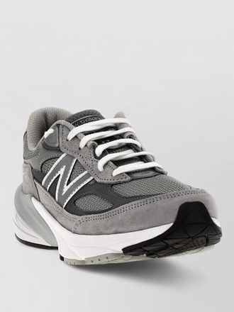 New Balance low-top sneakers
