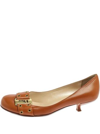 Dior buckled grommet pumps - Brown
