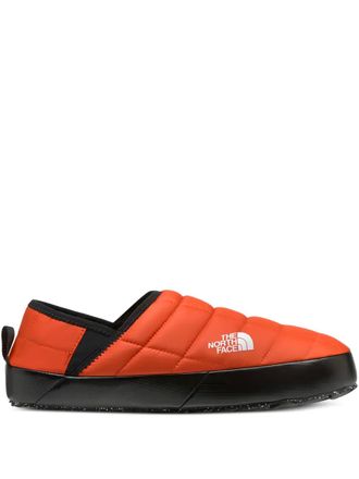 The North Face logo-print quilted mules - Orange