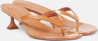 Amina Muaddi Sandali infradito Juliette 45 in vernice