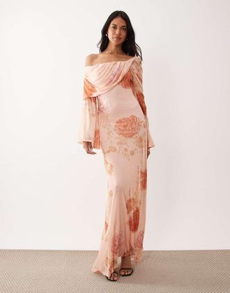 Asos Vestito lungo a maniche lunghe rosa a fiori con spalle scoperte e scollo drappeggiato