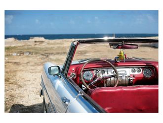 Schubiger M&ouml;bel Digitaldruck auf Acrylglas Oldtimer am Strand