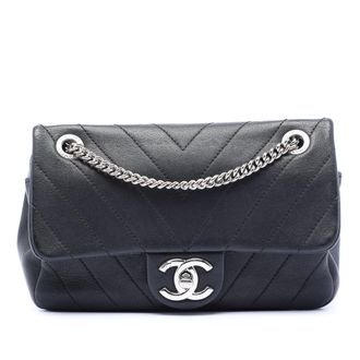 Chanel Pre-owned Womens Mini Cc Chevron Calfskin Single Flap - Black Leather - One Size
